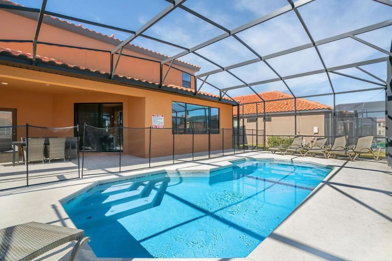 Orlando Family Villa: Golf Course Retreat near Disney Davenport