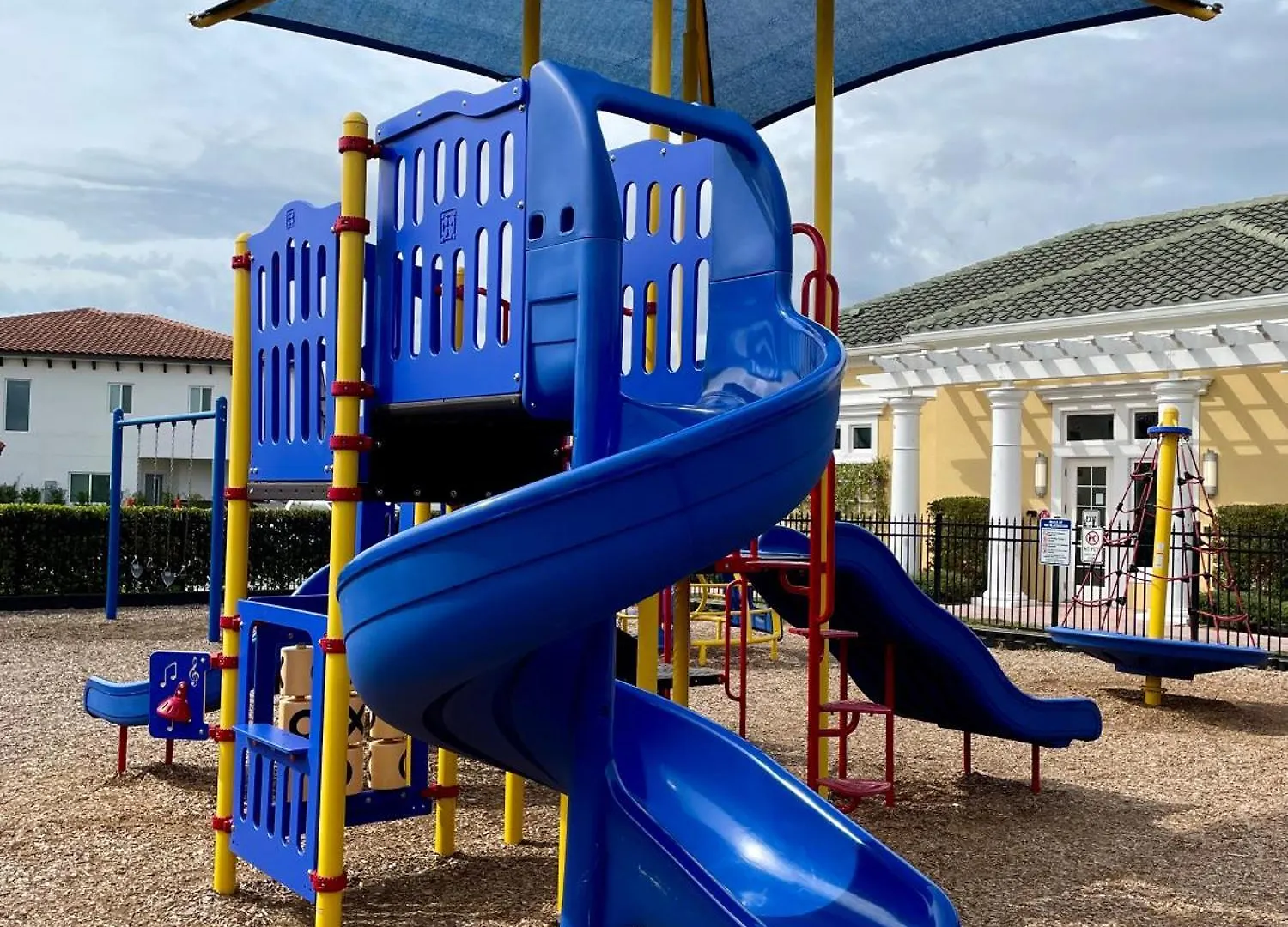 Orlando Family Villa: Golf Course Retreat near Disney Davenport